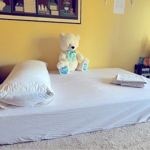 Used mattress with pillow and 2 sets of sheets for $50 only. Picking up 3rd fl.